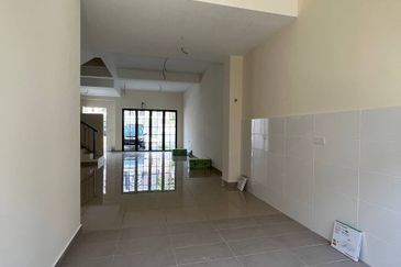 Monet Springtime @ Sunsuria City