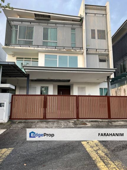 Freehold + Swimming pool 3 Storey Bungalow, Rose Residence, Selangor, Kajang