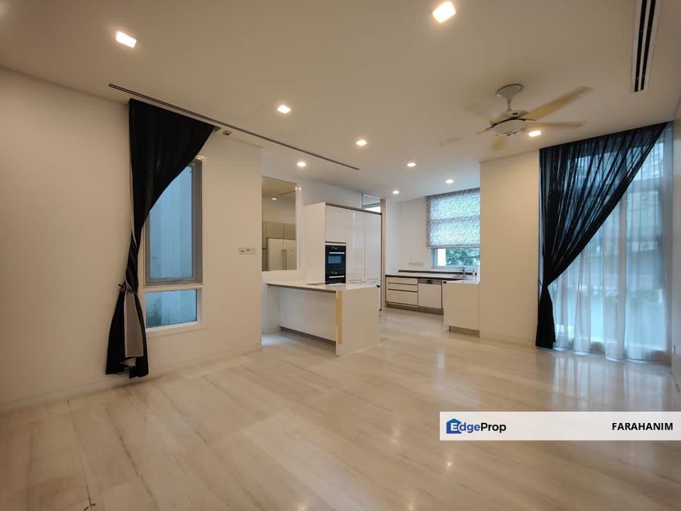 PRIVATE LIFT [JACUZZI & PRIVATE GARDEN] 4.5 Storey Linked House @ Kiara 9, Kuala Lumpur, Mont Kiara