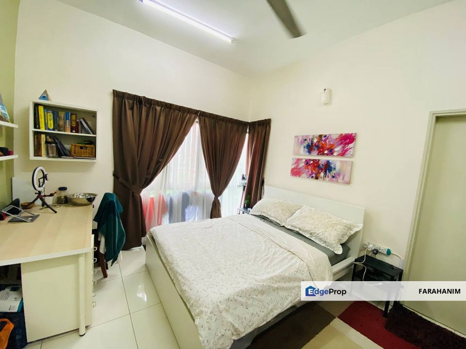 STRATEGIC LOCATION! FREEHOLD! Vista Tasik Residen Condominium, Bandar Tun Hussein Onn Cheras, Selangor, Cheras