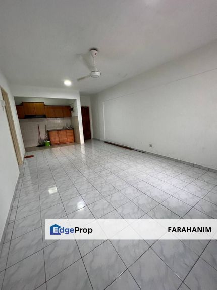 LIFT! FULL LOAN! Subang Suria Apartment, Selangor, Subang