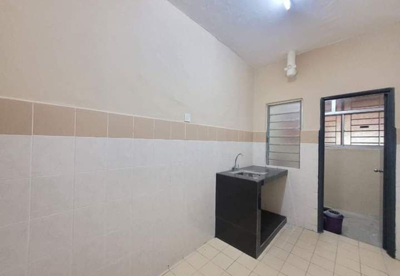 Residensi Bistaria, Ukay Bistari