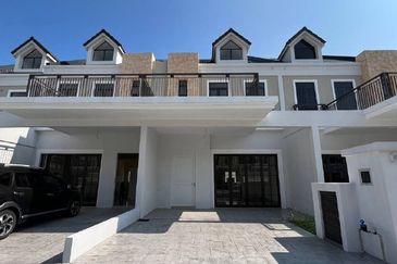[HOT SELLING !!] DOUBLE STOREY Monet Springtime Sunsuria City KOTA WARISAN