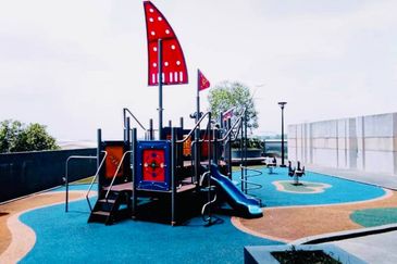 V12 Sovo (Menara Suria)