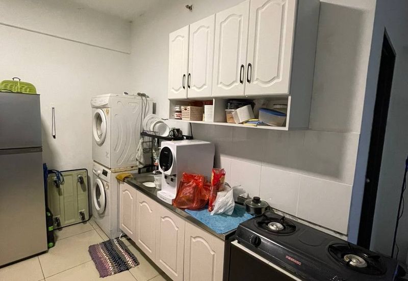 V12 Sovo (Menara Suria)