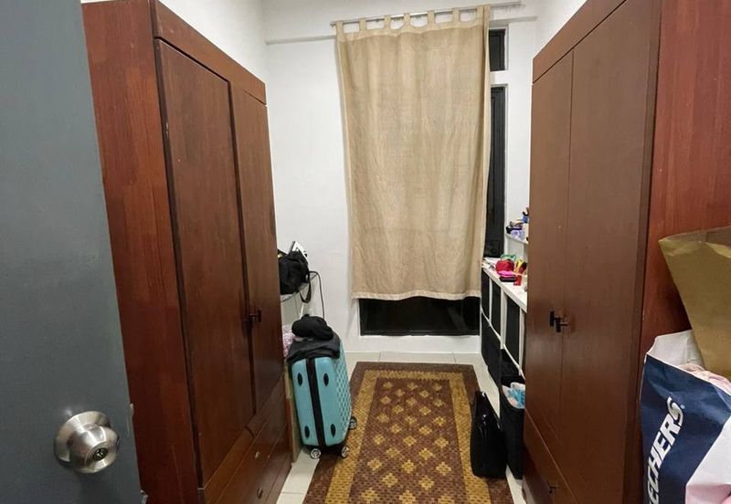 V12 Sovo (Menara Suria)