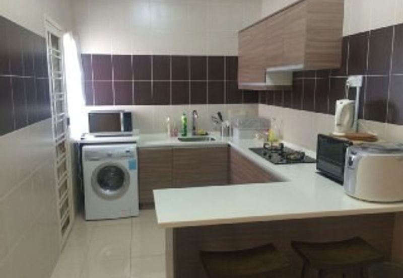 WELL Kept Renovated !  2 Storey SEMI-D CLUSTER @ Bandar Saujana Putra