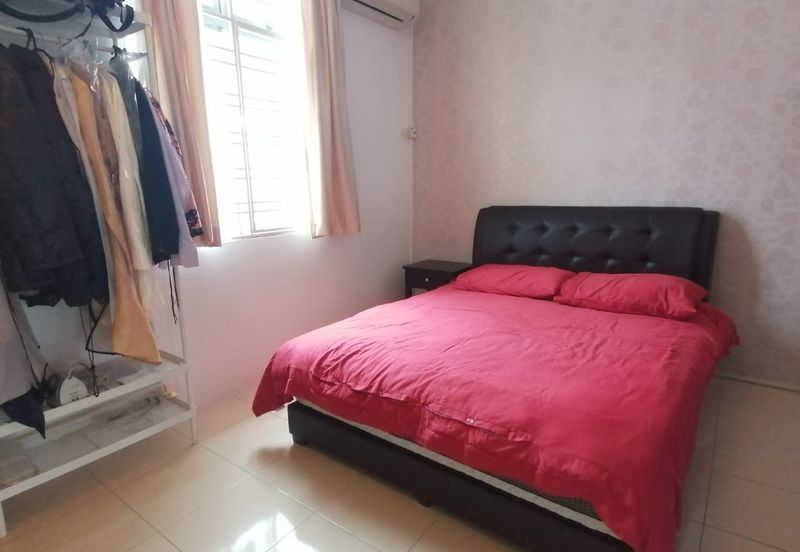 WELL Kept Renovated !  2 Storey SEMI-D CLUSTER @ Bandar Saujana Putra