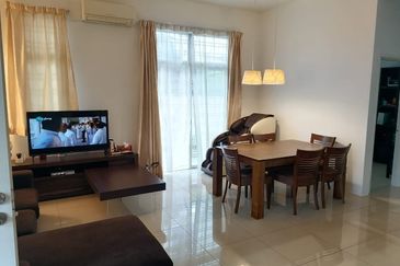 WELL Kept Renovated !  2 Storey SEMI-D CLUSTER @ Bandar Saujana Putra