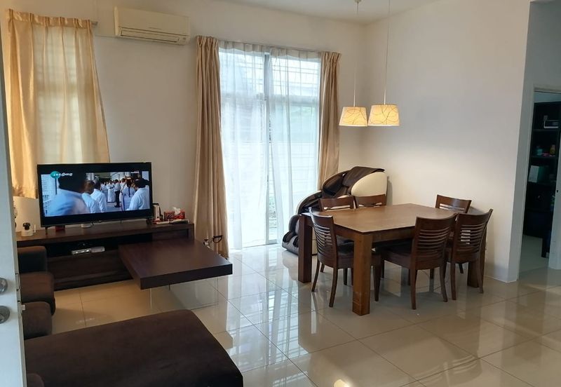 WELL Kept Renovated !  2 Storey SEMI-D CLUSTER @ Bandar Saujana Putra