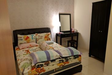 WELL Kept Renovated !  2 Storey SEMI-D CLUSTER @ Bandar Saujana Putra