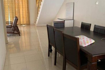 [FOR SALE!] Teres 2 tingkat Taman Melati, Lumut Perak