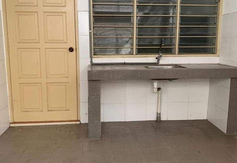 [FOR SALE!] Teres 2 tingkat Taman Melati, Lumut Perak