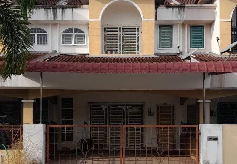 [FOR SALE!] Teres 2 tingkat Taman Melati, Lumut Perak