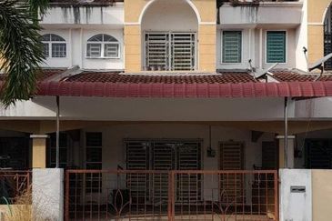 [FOR SALE!] Teres 2 tingkat Taman Melati, Lumut Perak