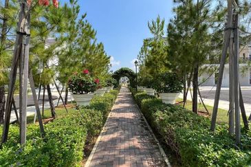 NICE DESIGN!! Double Storey Monet Springtime Sunsuria, Kota Warisan