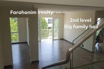 BIGGEST UNIT!! Storey Semi D Corner Lot Chemara Hills Seremban 