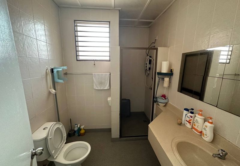 For Sale !! DOUBLE STOREY INTERMEDIATE HOUSE TAMAN ALAM BUDIMAN 