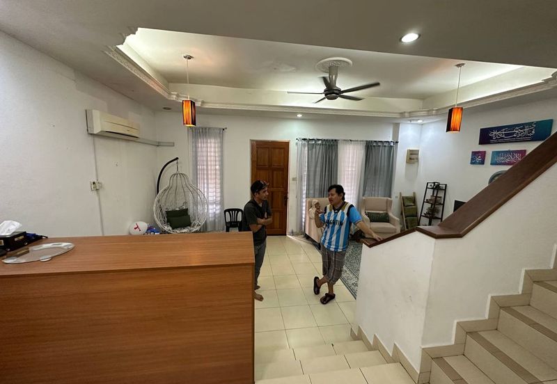 For Sale !! DOUBLE STOREY INTERMEDIATE HOUSE TAMAN ALAM BUDIMAN 