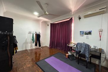 (Good Condition) Intermediate unit at Bandar Tasik Kesuma, Beranang !