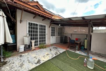 (Good Condition) Intermediate unit at Bandar Tasik Kesuma, Beranang !