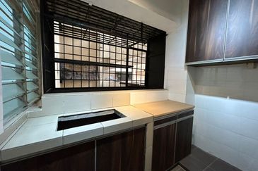 [NEGOTIABLE] Vista Seri Putra, Bandar Seri Putra, Bangi 