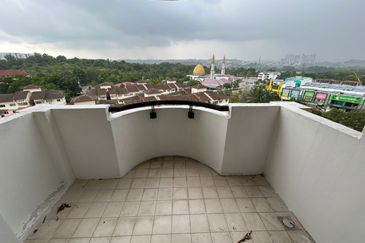 [NEGOTIABLE] Vista Seri Putra, Bandar Seri Putra, Bangi 