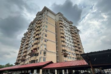 [NEGOTIABLE] Vista Seri Putra, Bandar Seri Putra, Bangi 