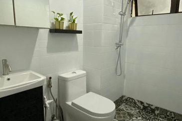 RENOVATED, SELL WITH PARTLY FURNISHED The Chancellor Condominium Taman Kosas 68000 Ampang