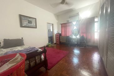 Corner Lot Double Storey Bungalow  PETALING JAYA  