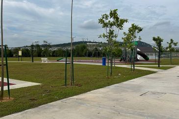 Serenia Anisa Phase 1