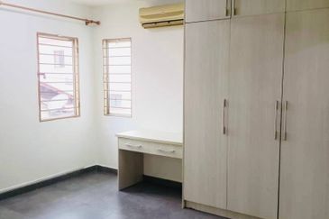 Serenia Anisa Phase 1