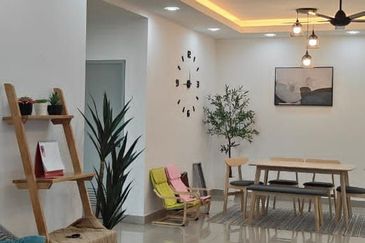 1.5 STOREY TOWNHOUSE PLATINUM RESIDENCE, DENGKIL