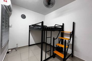 1.5 STOREY TOWNHOUSE PLATINUM RESIDENCE, DENGKIL