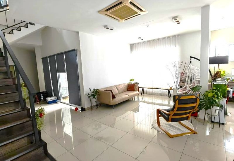 Luxurious Penthouse with Private Rooftop Garden : Medella @ Oasis Corporate Park, Ara Damansara