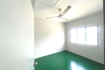 FOR SALE FLAT BANDAR TEKNOLOGI, KAJANG.