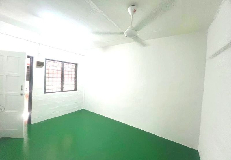 FOR SALE FLAT BANDAR TEKNOLOGI, KAJANG.
