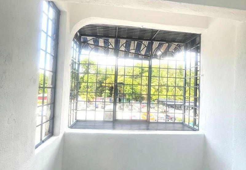 FOR SALE FLAT BANDAR TEKNOLOGI, KAJANG.