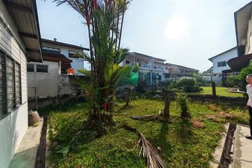 RENT DOUBLE STORY SEMI D, TAMAN DESA ROS KAJANG