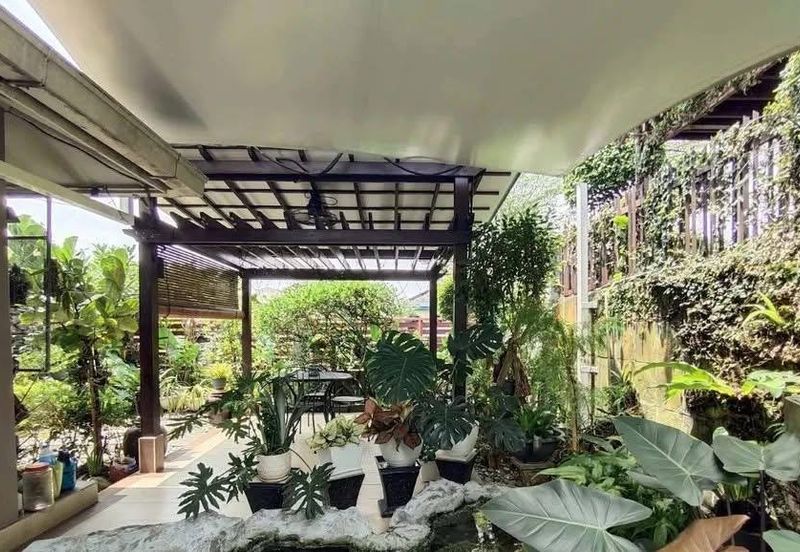 FOR SALES DOUBLE STOREY BUNGALOW SS12 SUBANG JAYA.