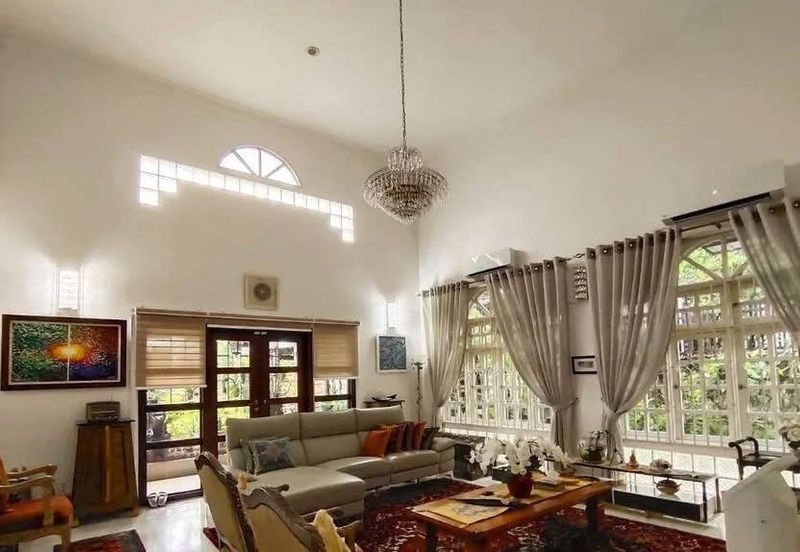 FOR SALES DOUBLE STOREY BUNGALOW SS12 SUBANG JAYA.