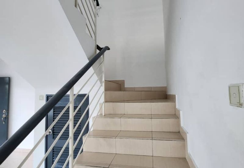 FOR SALE 2 STORY TERRACE ENDLOT TYPE PINES HILLPARK, SAUJANA UTAMA.