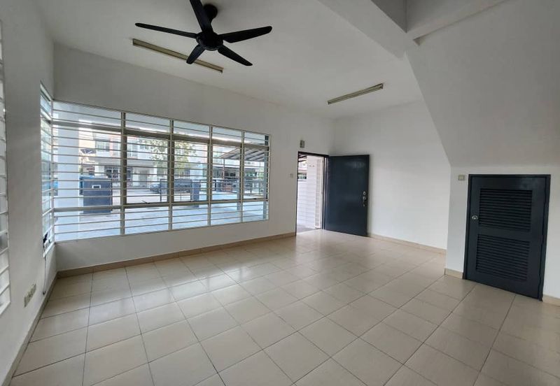 FOR SALE 2 STORY TERRACE ENDLOT TYPE PINES HILLPARK, SAUJANA UTAMA.