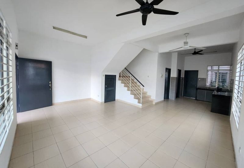 FOR SALE 2 STORY TERRACE ENDLOT TYPE PINES HILLPARK, SAUJANA UTAMA.