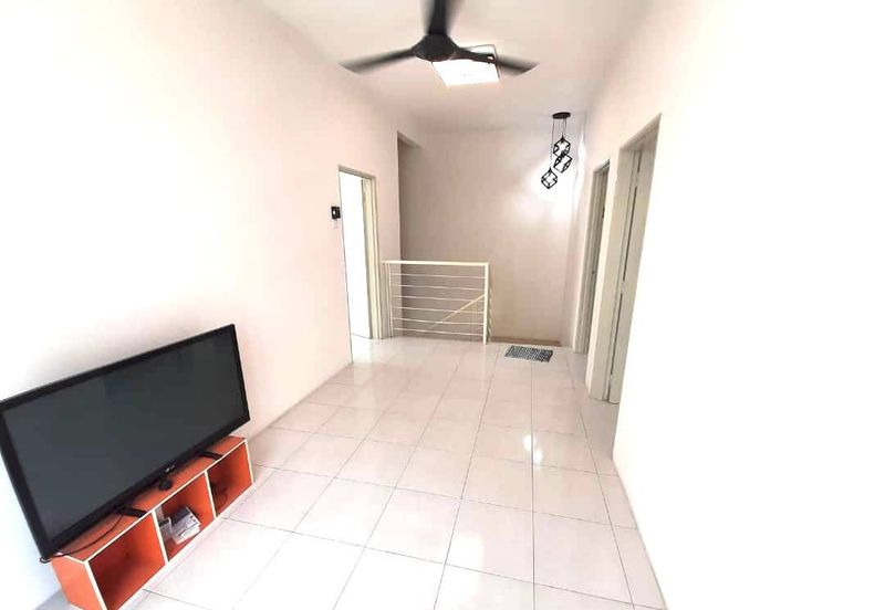 FOR SALE SEMI-D CLAUSTER 10 ROYAL GARDEN BANDAR SAUJANA PUTERA