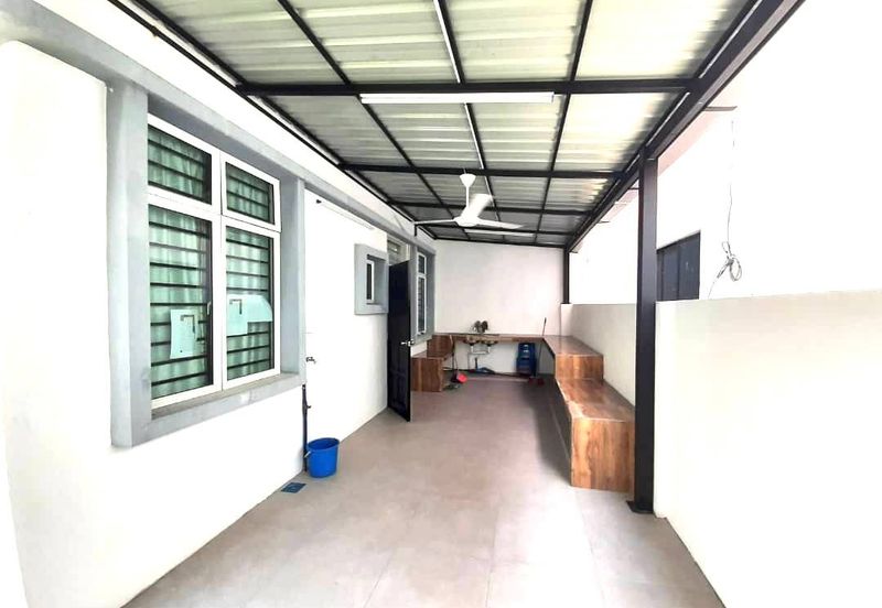 FOR SALE SEMI-D CLAUSTER 10 ROYAL GARDEN BANDAR SAUJANA PUTERA