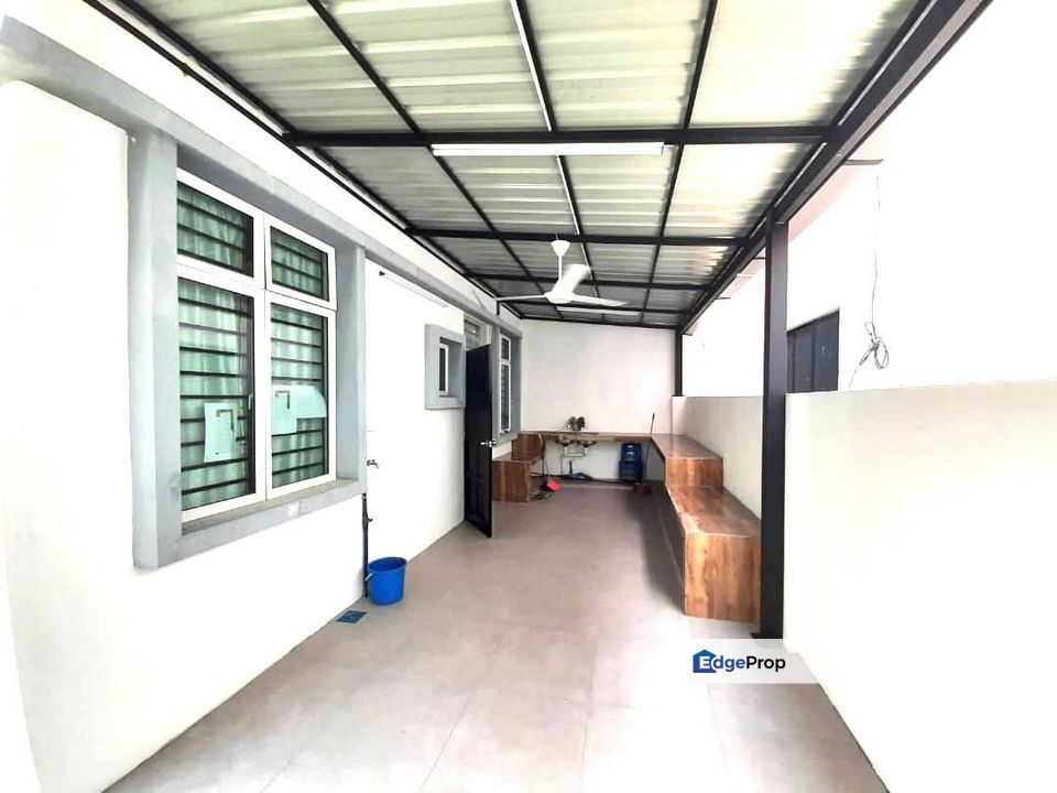 FOR SALE SEMI-D CLAUSTER 10 ROYAL GARDEN BANDAR SAUJANA PUTERA, Selangor, Bandar Saujana Putra