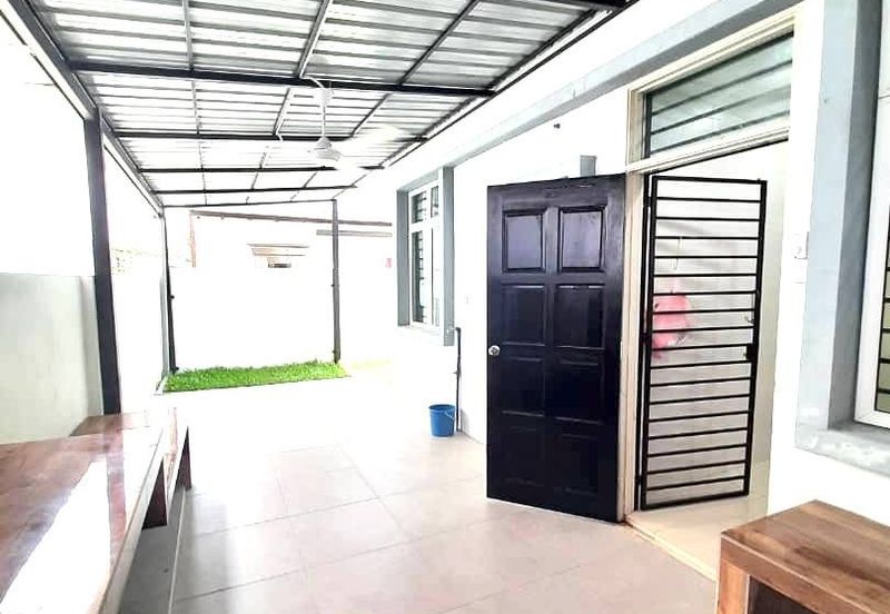 FOR SALE SEMI-D CLAUSTER 10 ROYAL GARDEN BANDAR SAUJANA PUTERA