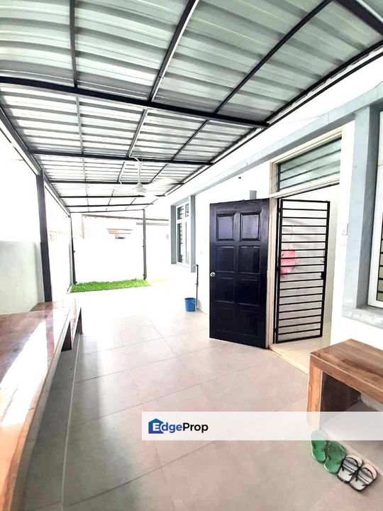 FOR SALE SEMI-D CLAUSTER 10 ROYAL GARDEN BANDAR SAUJANA PUTERA, Selangor, Bandar Saujana Putra