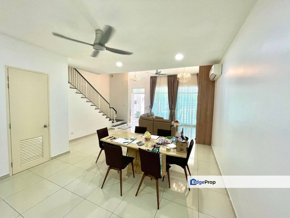 MAJESTIC LAKE VIEW | DOUBLE STOREY TERRACE MERRYDALE ECO MAJESTIC., Selangor, Semenyih